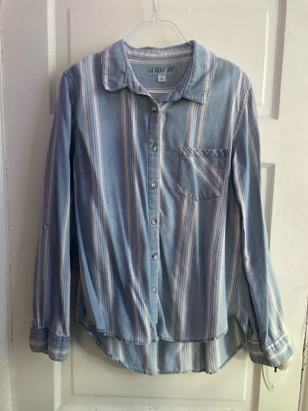 Striped Button-Up Shirt / Light Blue Pastel Button-Down Layering Top